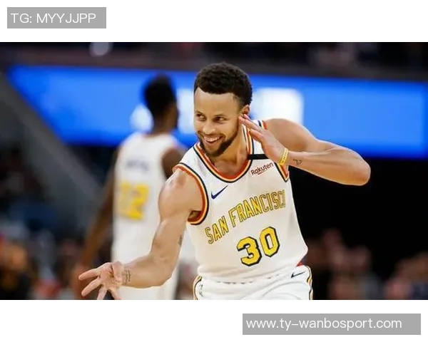 库里半场表现抢眼7投5中贡献14分2助攻三分球命中率高达60成为全队得分王